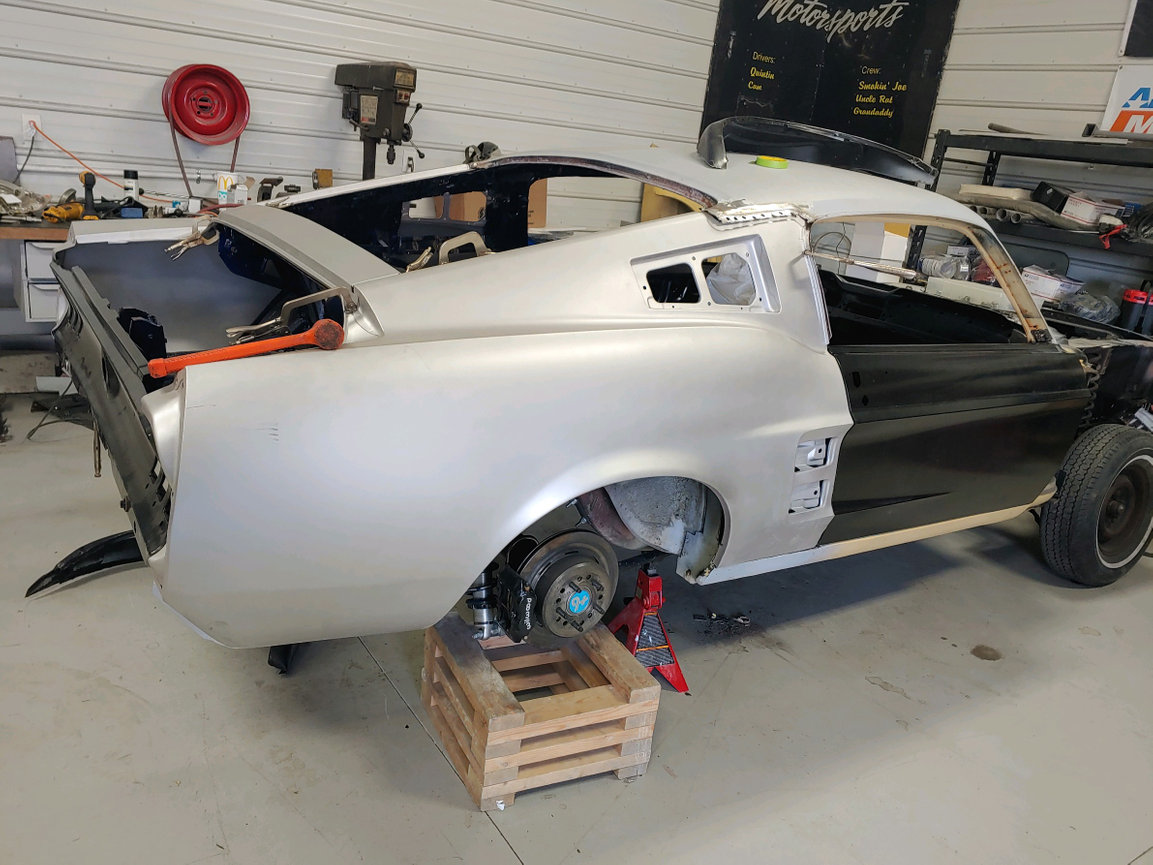 HOFFMAN 67 FORD MUSTANG