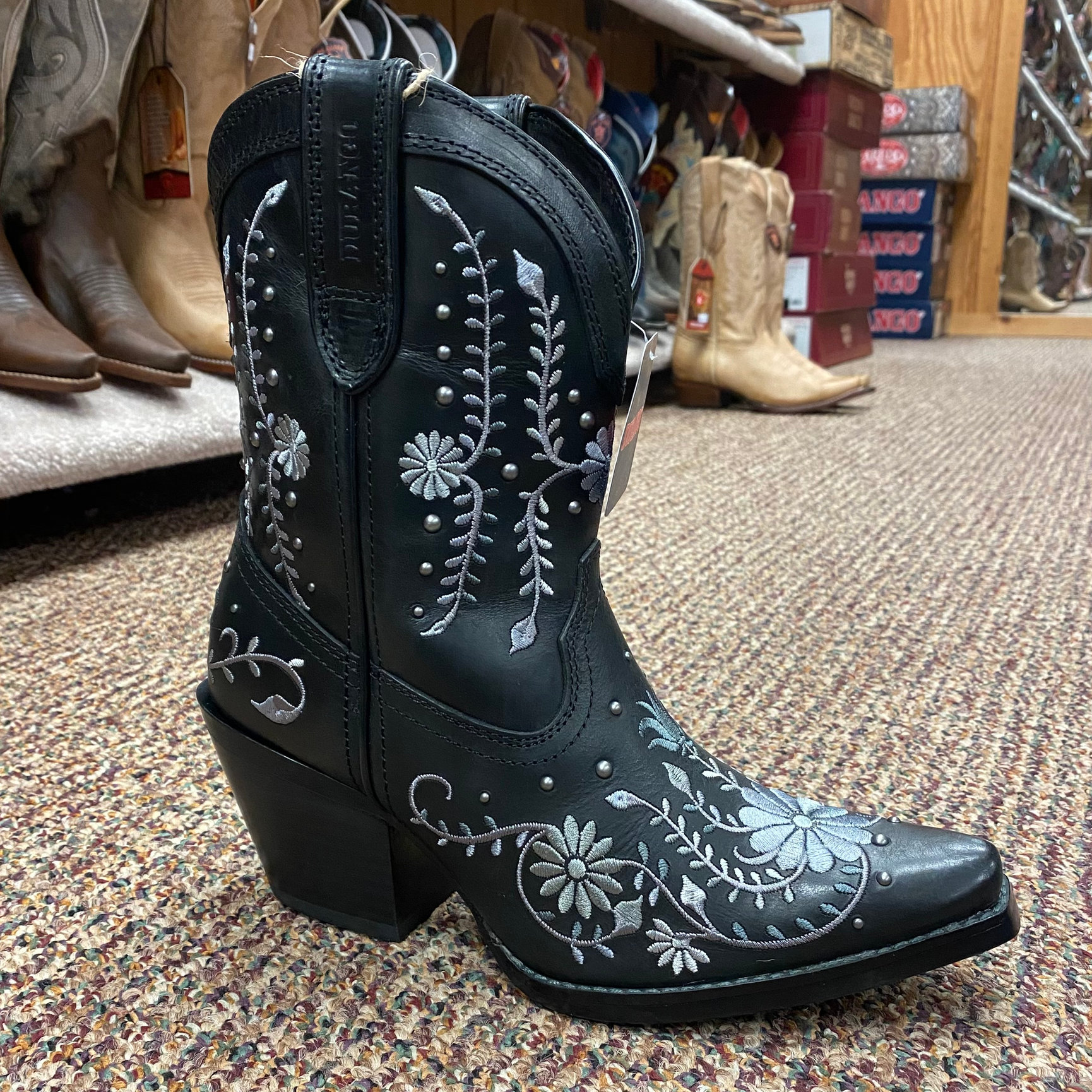 SPECIALS/NEW ARRIVALS Double J Western Store